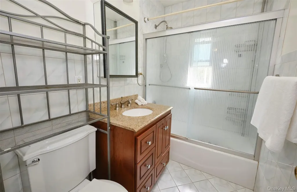 3000 Radcliff Avenue Bronx NY 10469