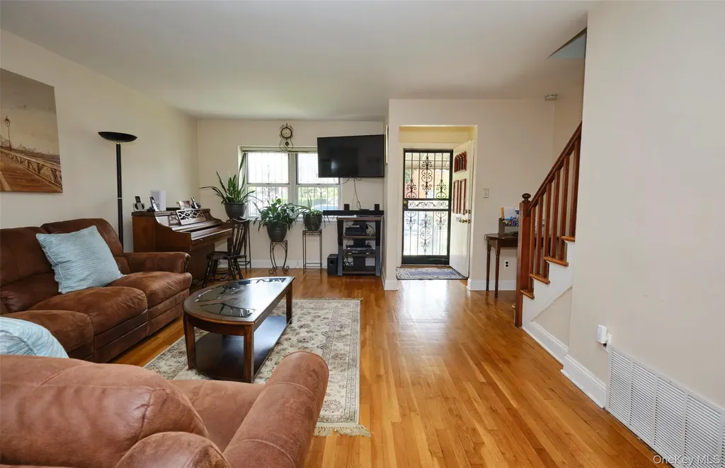 3000 Radcliff Avenue Bronx NY 10469