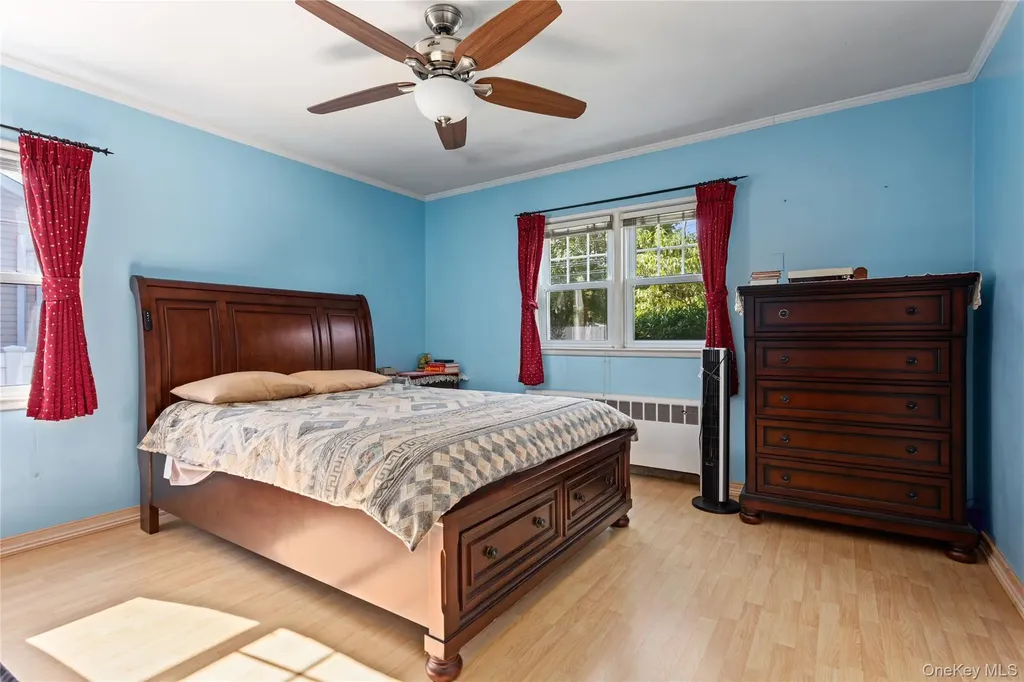 89 Parkview Place Malverne NY 11565