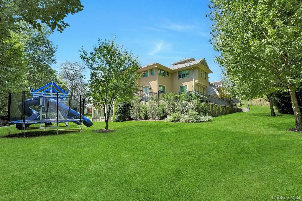 27 Dearman Close Irvington NY 10533