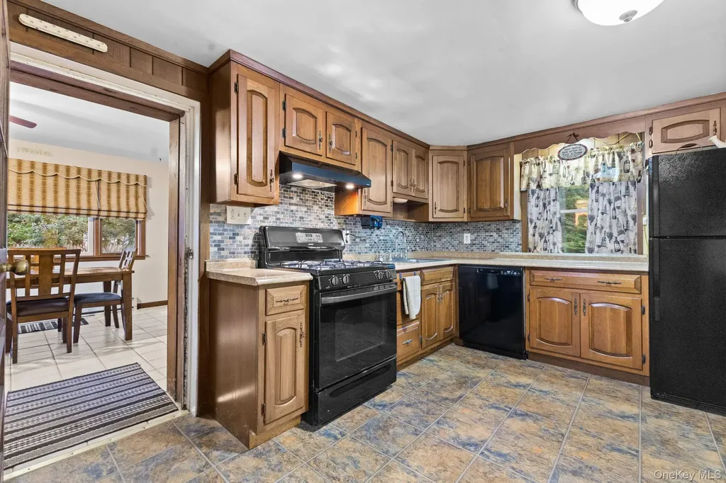 11 Orleans Road Patterson NY 12563