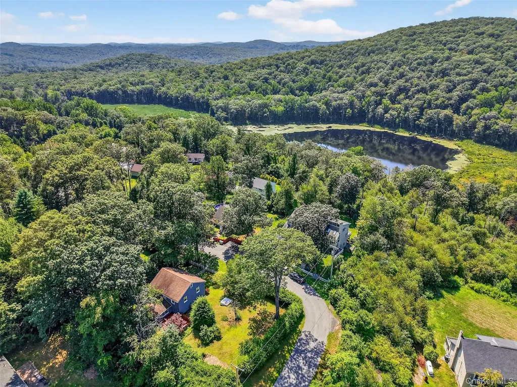 11 Orleans Road Patterson NY 12563