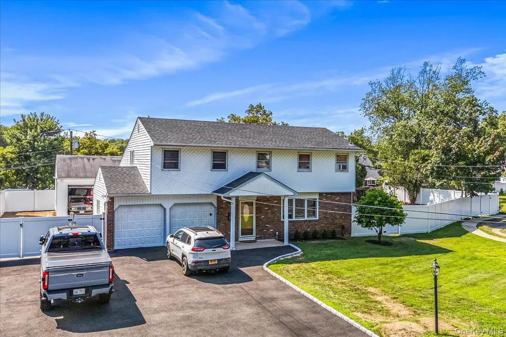 61 Andover Drive Deer Park NY 11729