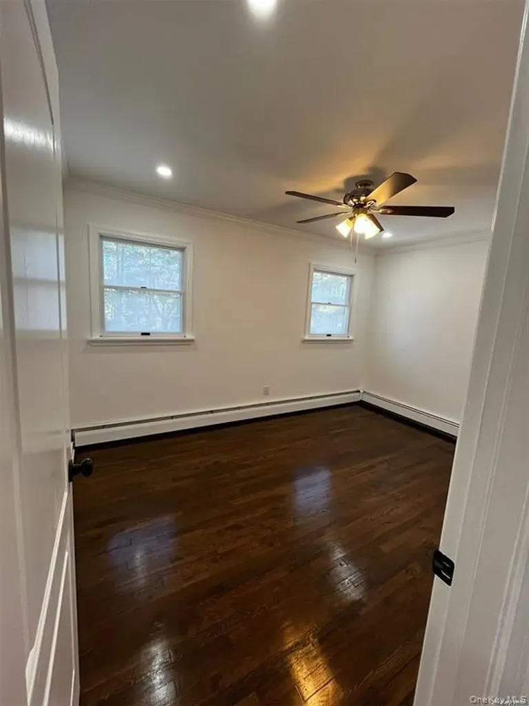 61 Andover Drive Deer Park NY 11729