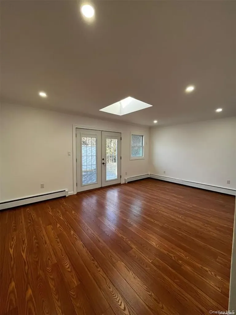 61 Andover Drive Deer Park NY 11729