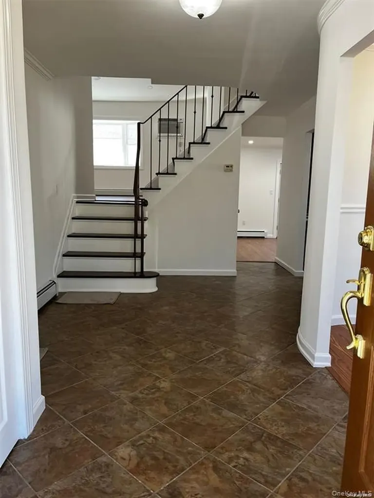 61 Andover Drive Deer Park NY 11729