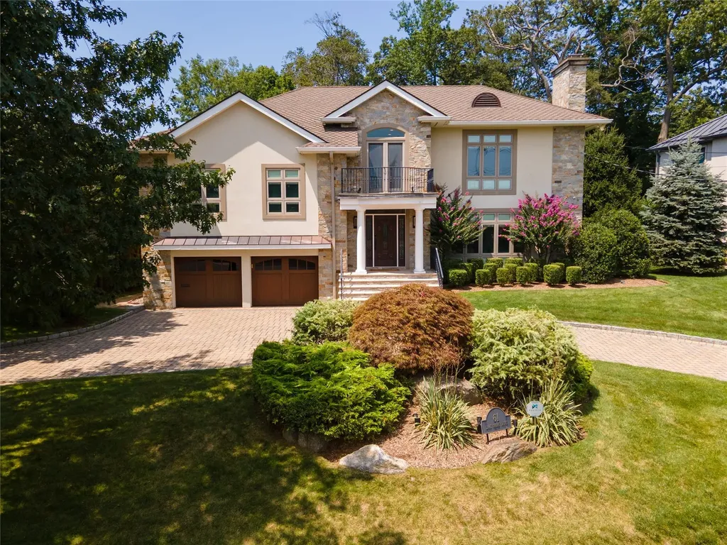 61 Lakeshore Drive Eastchester NY 10709