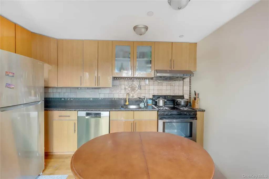 6422 Bay Parkway Brooklyn NY 11204