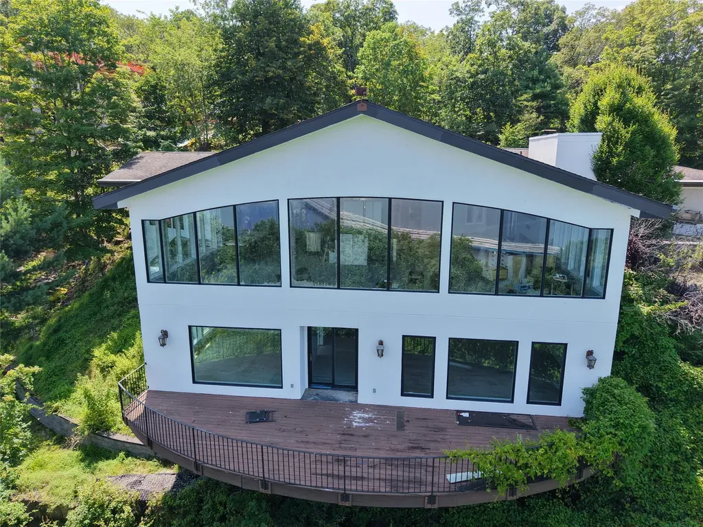9 Tweed Boulevard Nyack NY 10960