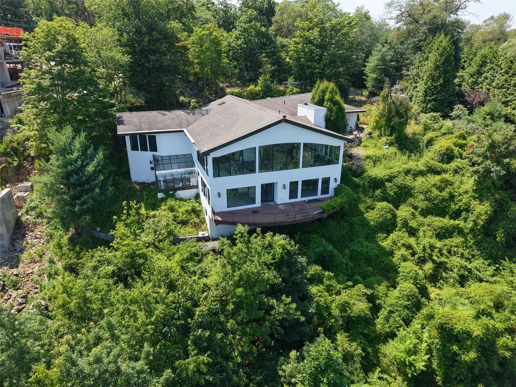 9 Tweed Boulevard Nyack NY 10960