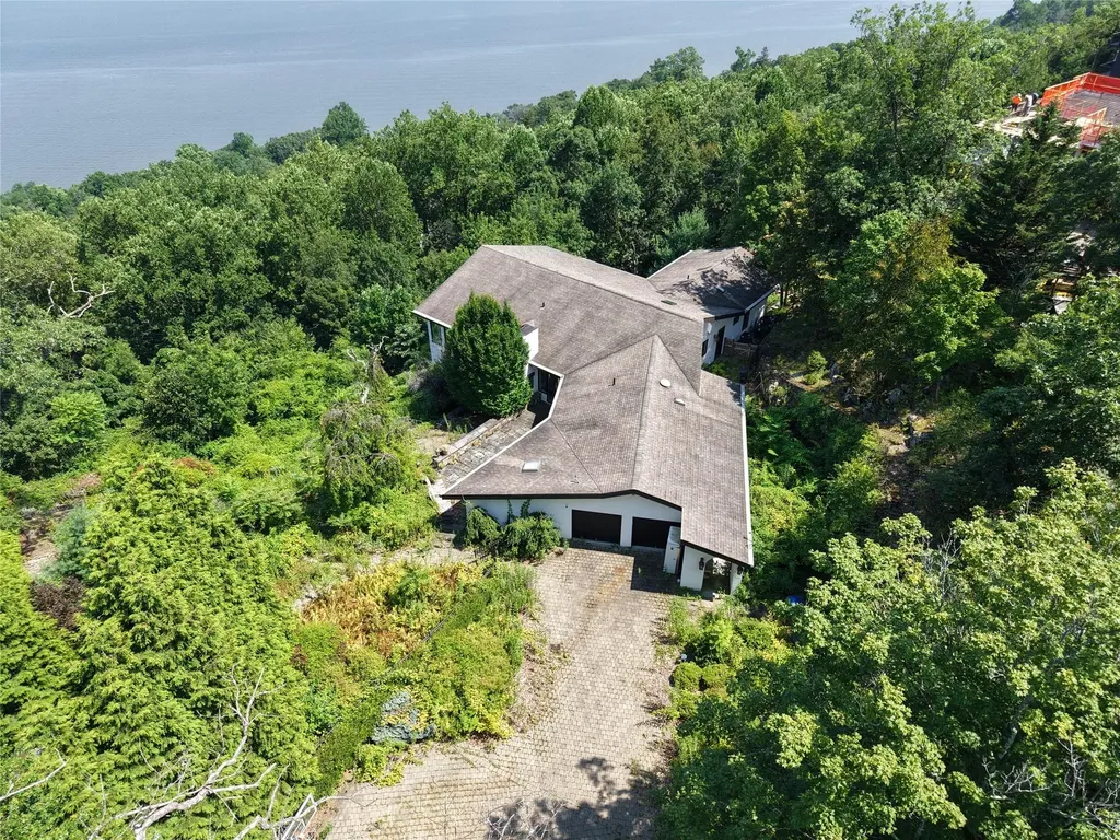 9 Tweed Boulevard Nyack NY 10960