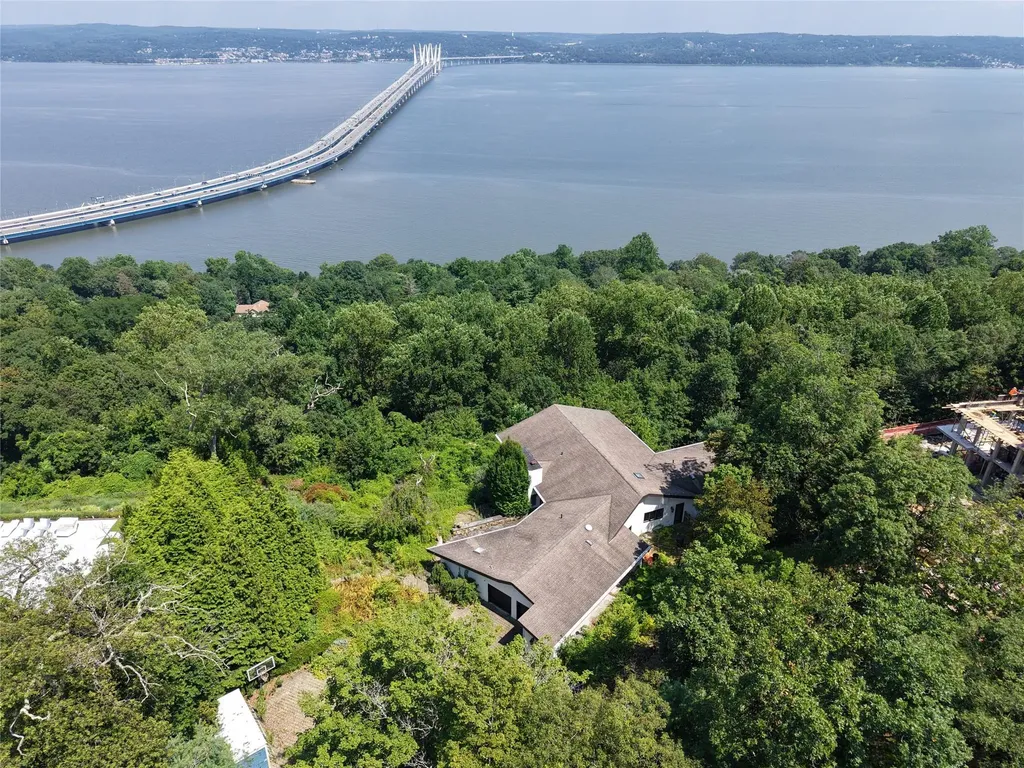 9 Tweed Boulevard Nyack NY 10960