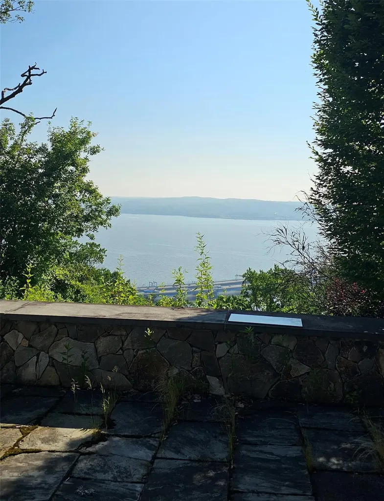 9 Tweed Boulevard Nyack NY 10960