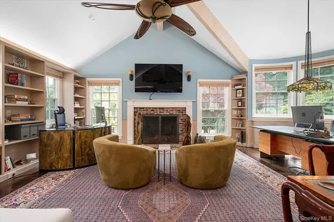 4 Clock Tower Lane Old Westbury NY 11568