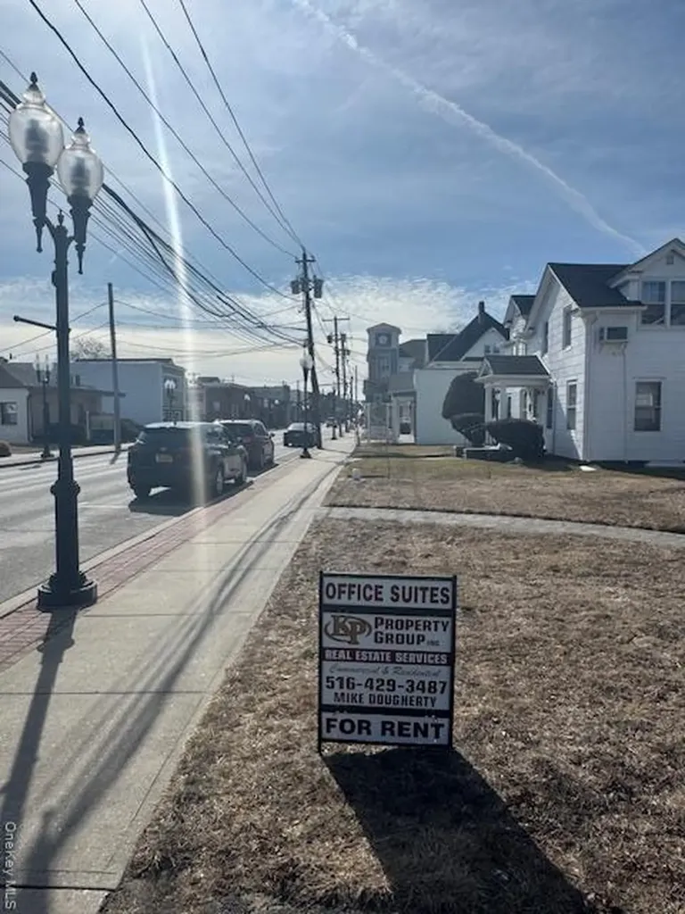 128 N Ocean Avenue Patchogue NY 11772