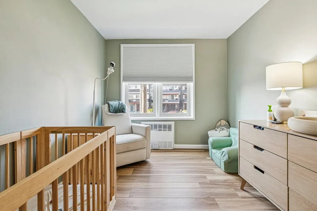 560 W Broadway Long Beach NY 11561