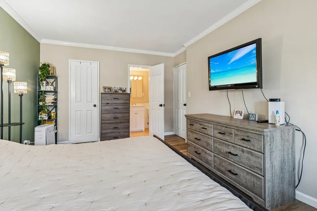 560 W Broadway Long Beach NY 11561