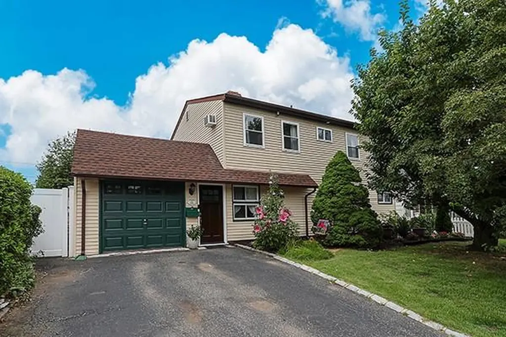 56 Horn Lane Levittown NY 11756