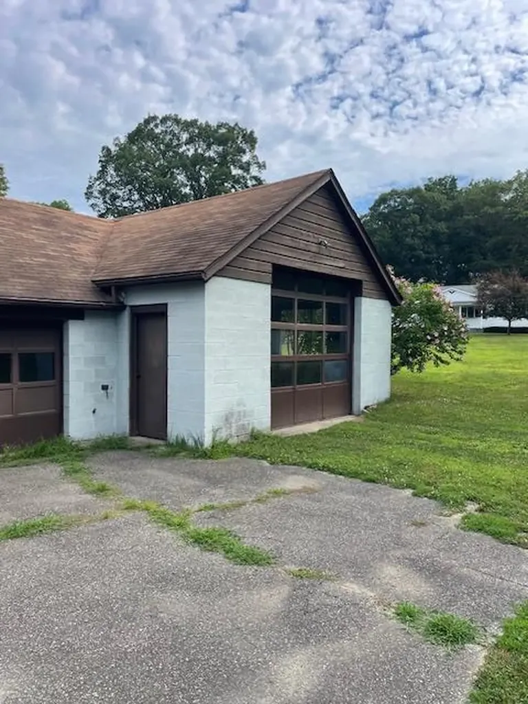 100 Decker Road Wallkill NY 12589