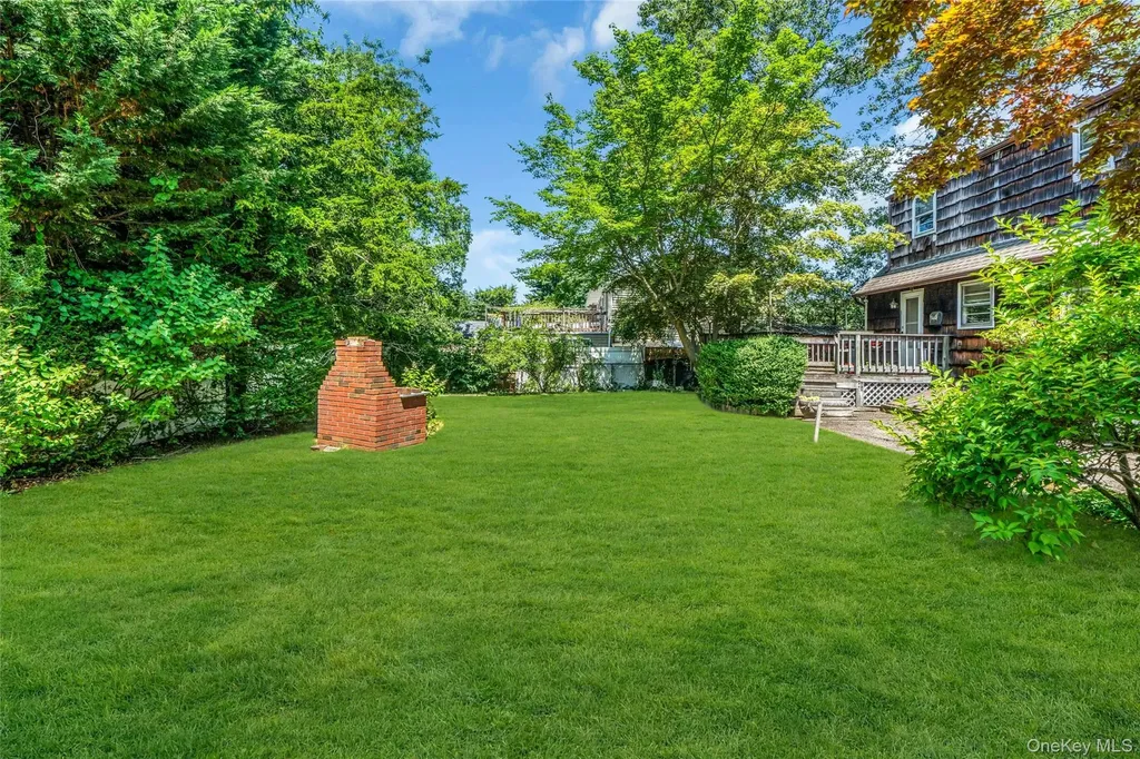 42 Summit Street Plainview NY 11803