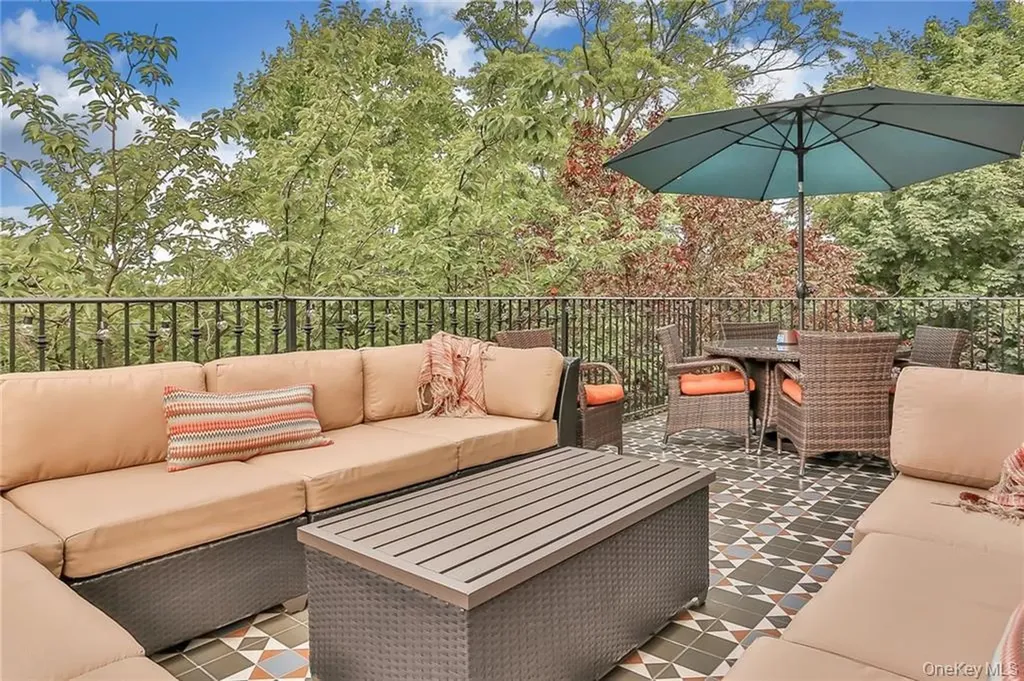433 New Rochelle Road Bronxville NY 10708