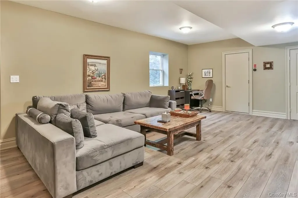 433 New Rochelle Road Bronxville NY 10708