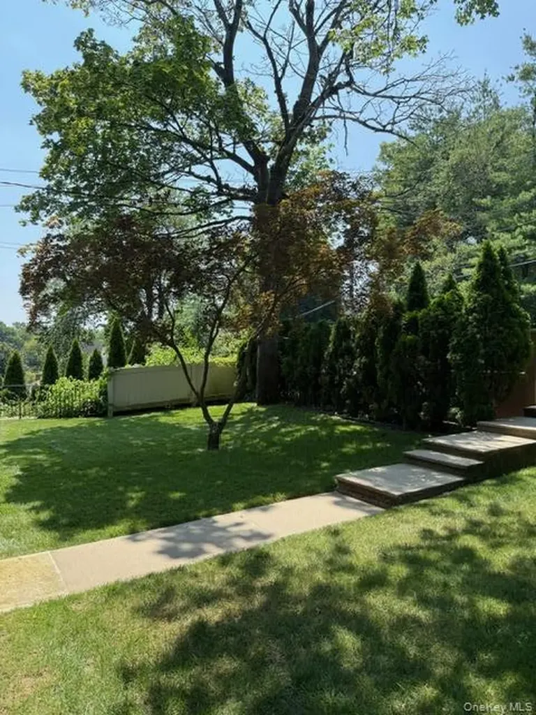 433 New Rochelle Road Bronxville NY 10708