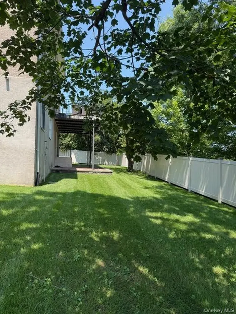433 New Rochelle Road Bronxville NY 10708