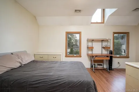 31 Prospect Avenue Eastchester NY 10709