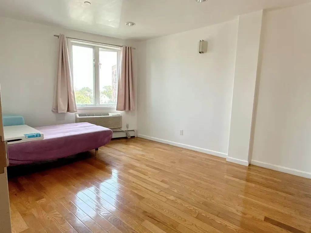 149-06 Northern Boulevard Flushing NY 11354