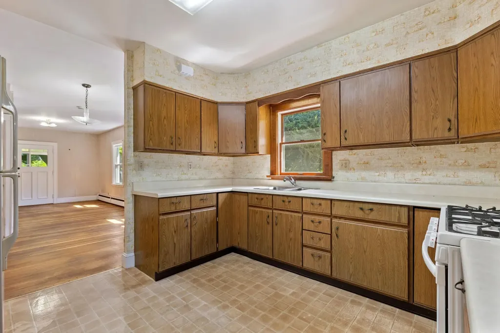 98 Westlake Drive Valhalla NY 10595