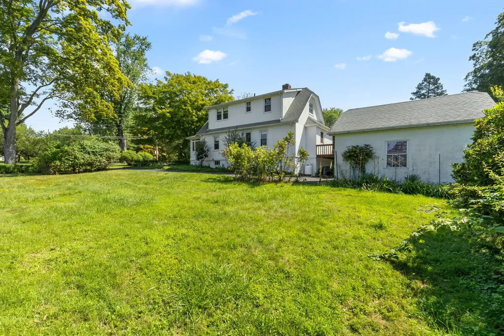 98 Westlake Drive Valhalla NY 10595