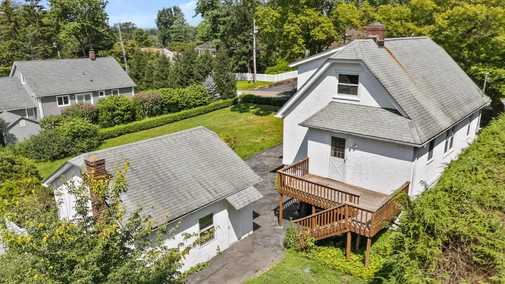 98 Westlake Drive Valhalla NY 10595