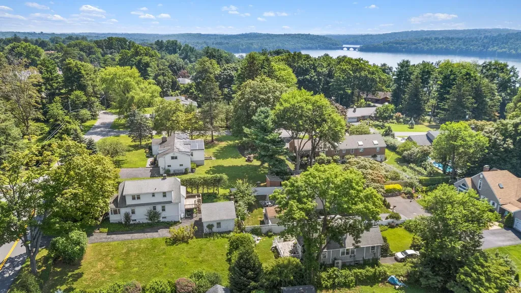 98 Westlake Drive Valhalla NY 10595