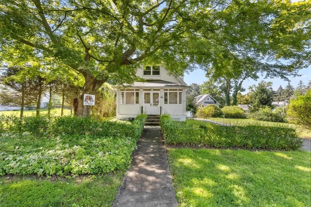 98 Westlake Drive Valhalla NY 10595