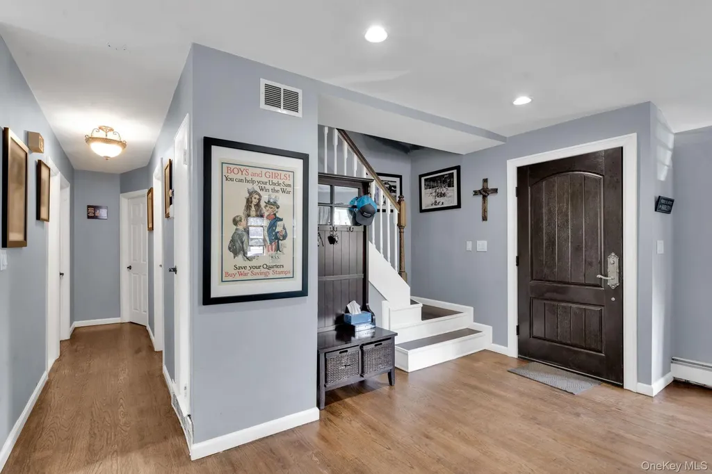 58 39th Street Islip NY 11751