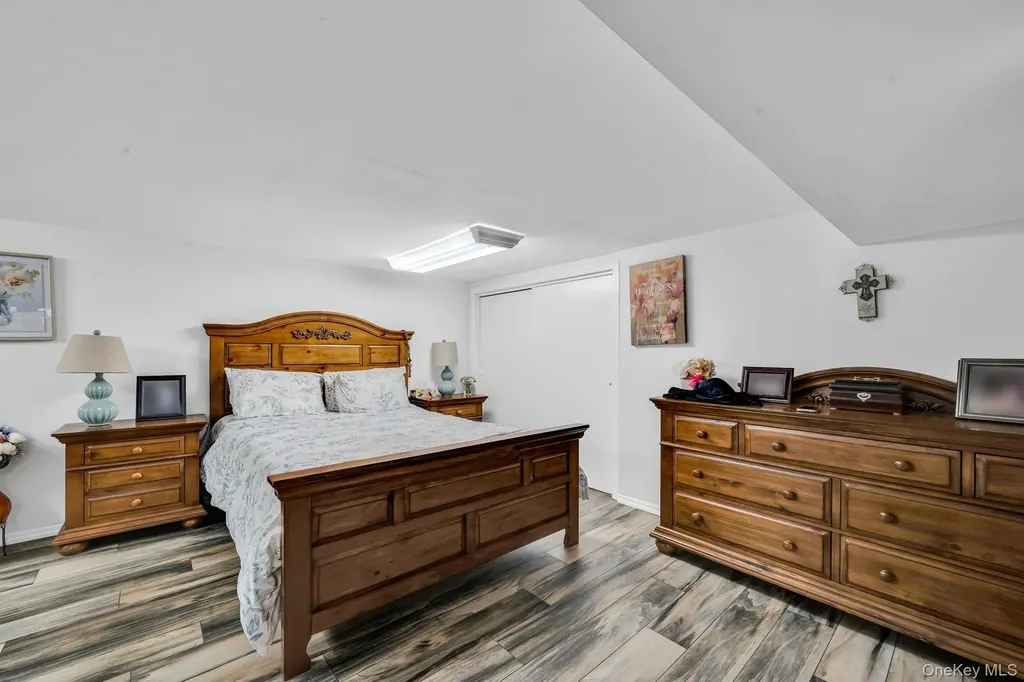 58 39th Street Islip NY 11751