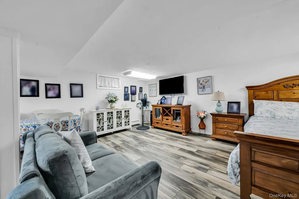 58 39th Street Islip NY 11751