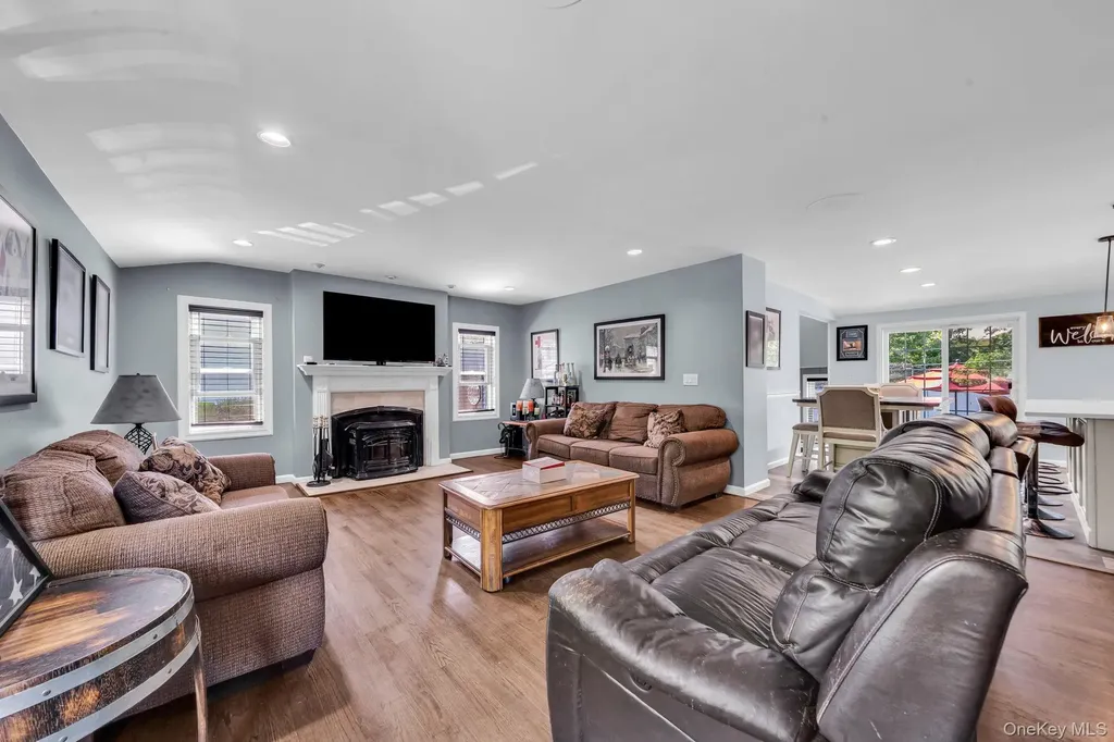 58 39th Street Islip NY 11751