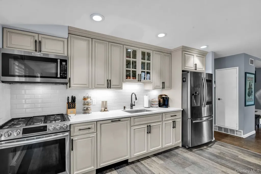 58 39th Street Islip NY 11751