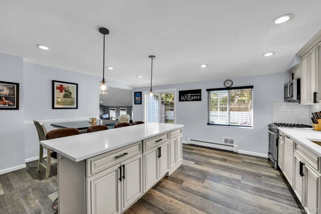 58 39th Street Islip NY 11751