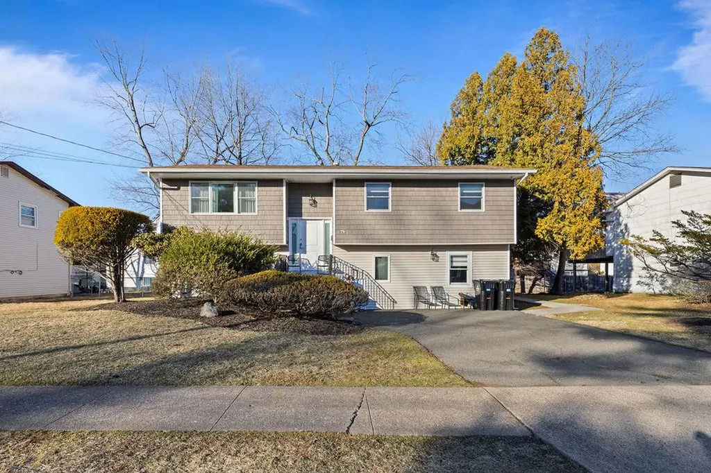 79 Francis Place Spring Valley NY 10977
