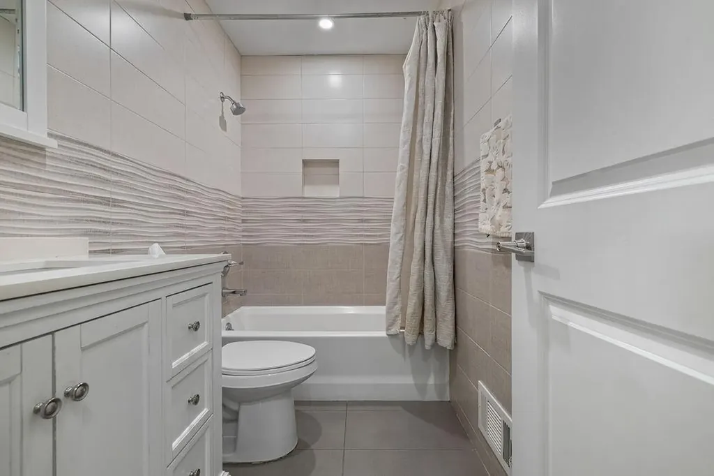 79 Francis Place Spring Valley NY 10977