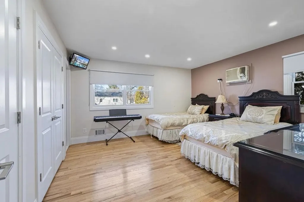 79 Francis Place Spring Valley NY 10977