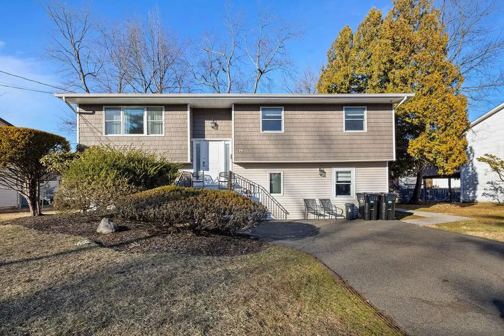 79 Francis Place Spring Valley NY 10977