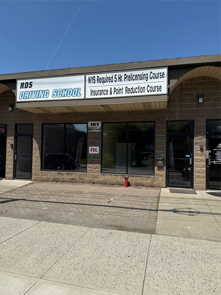 161 S Middletown Road Nanuet NY 10954