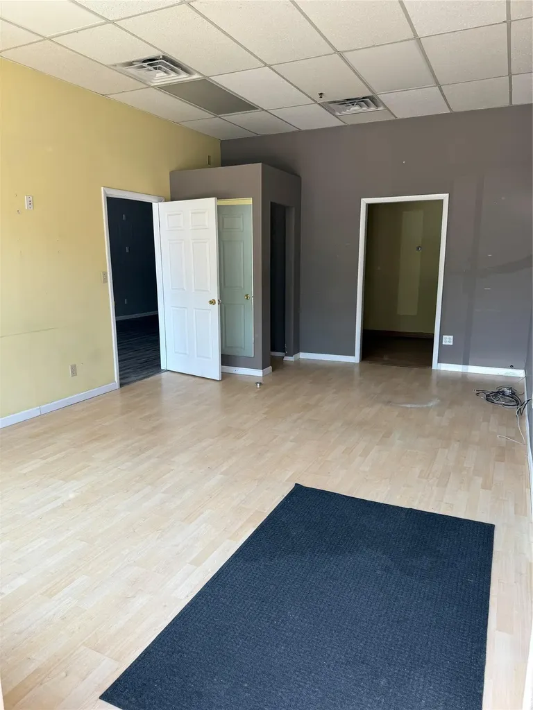 161 S Middletown Road Nanuet NY 10954