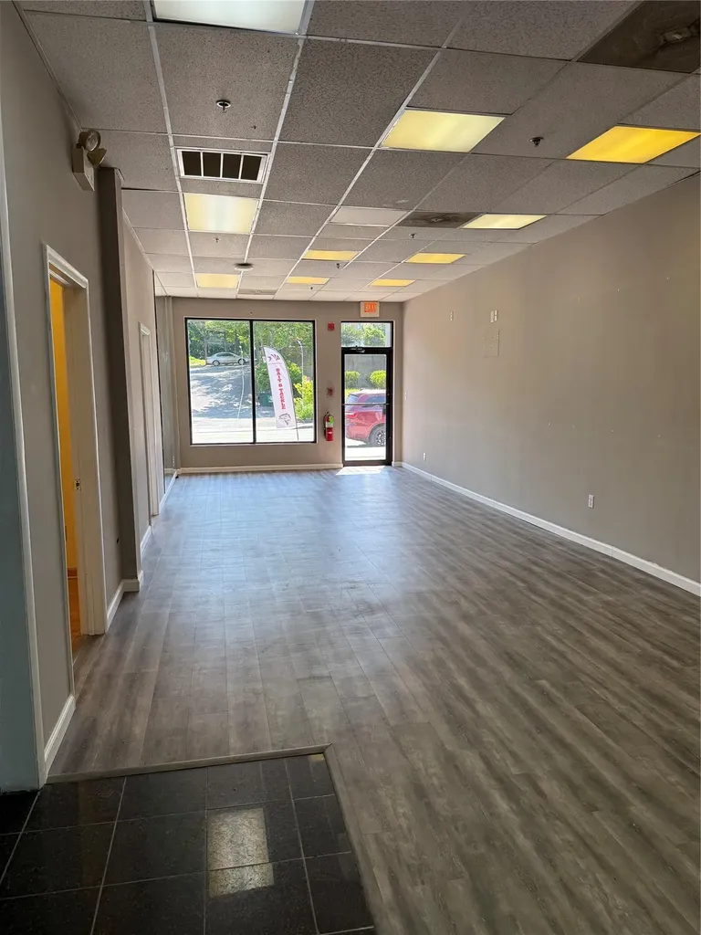 161 S Middletown Road Nanuet NY 10954