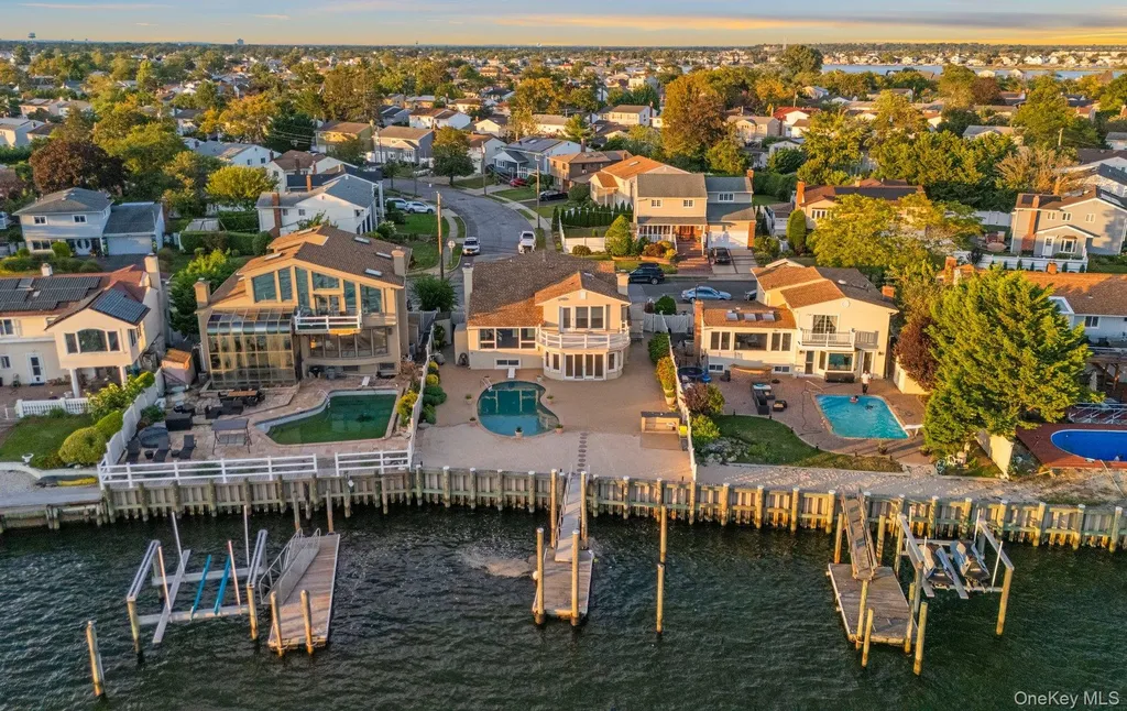 3516 Bertha Drive Baldwin NY 11510