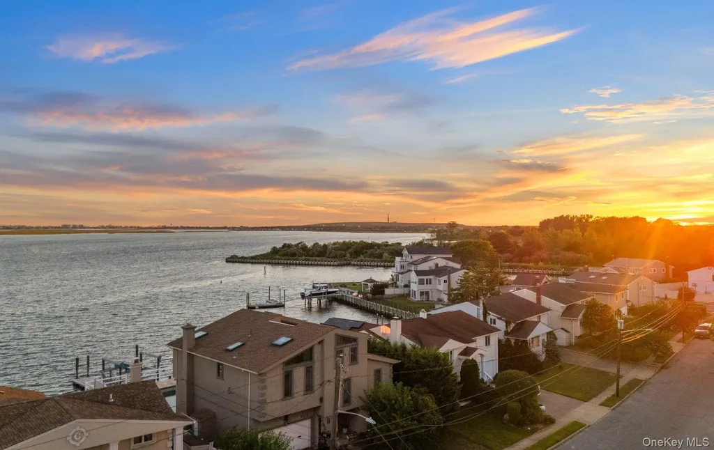 3516 Bertha Drive Baldwin NY 11510